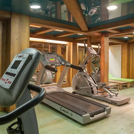 Le Petit Paradis - Indoor Pool And Sauna 아파트 *
