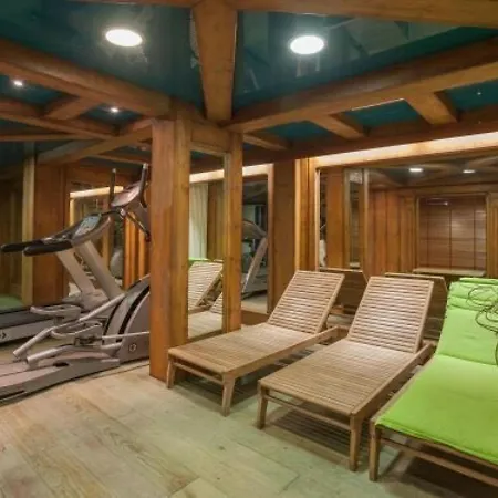 Le Petit Paradis - Indoor Pool And Sauna 아파트